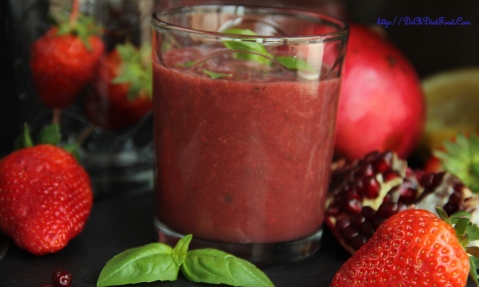 Pomegranate Strawberry Juice2